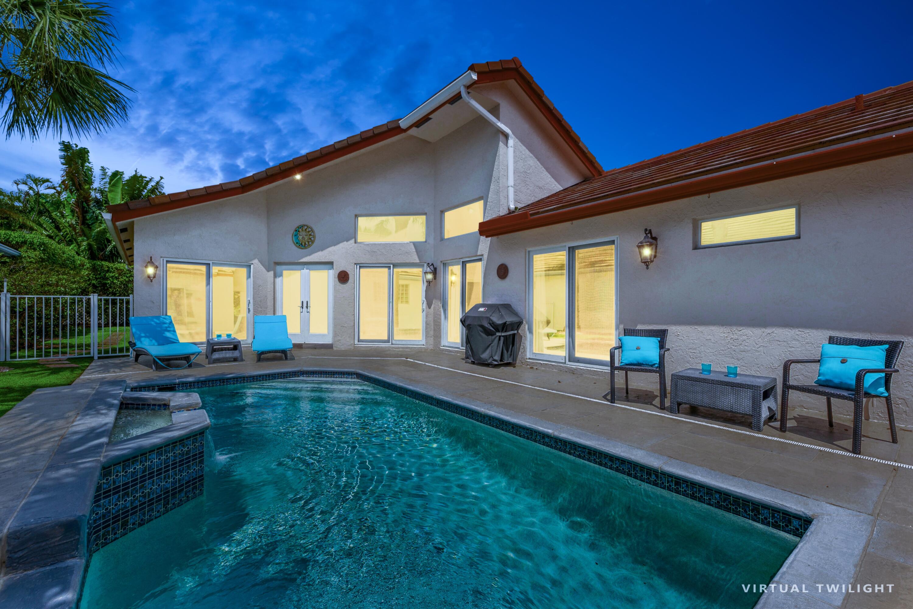 2815 N Clearbrook Circle