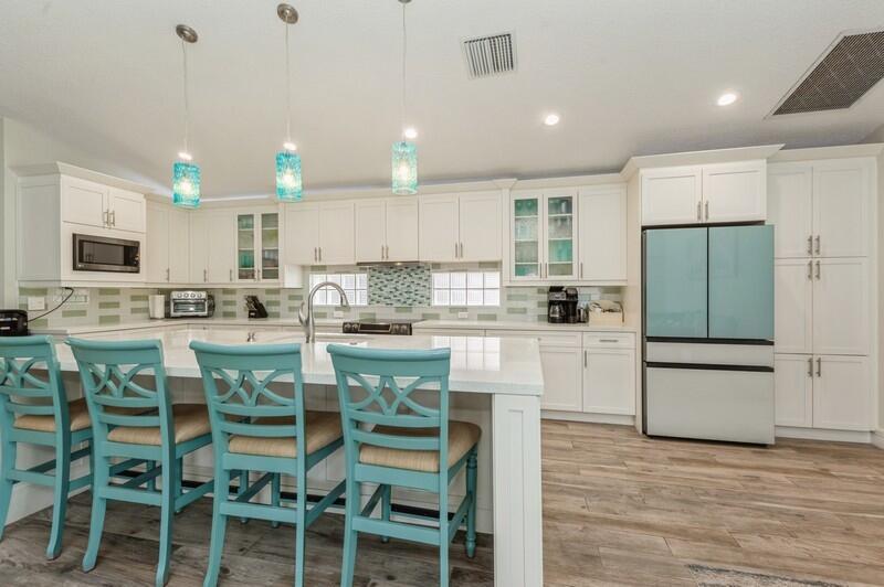 2815 N Clearbrook Circle