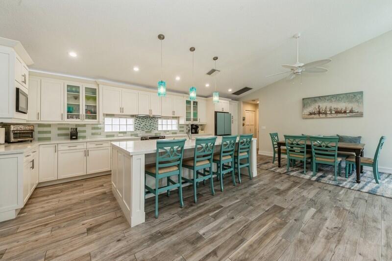 2815 N Clearbrook Circle