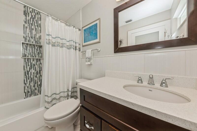 2815 N Clearbrook Circle