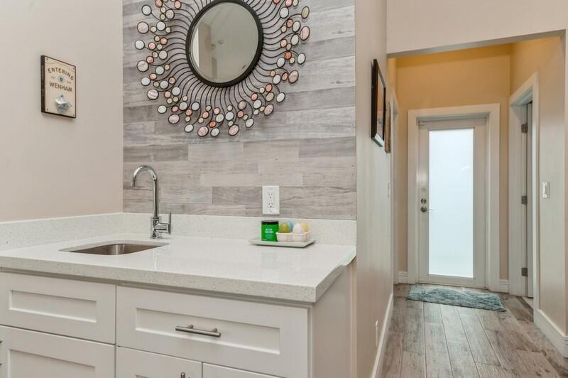 2815 N Clearbrook Circle