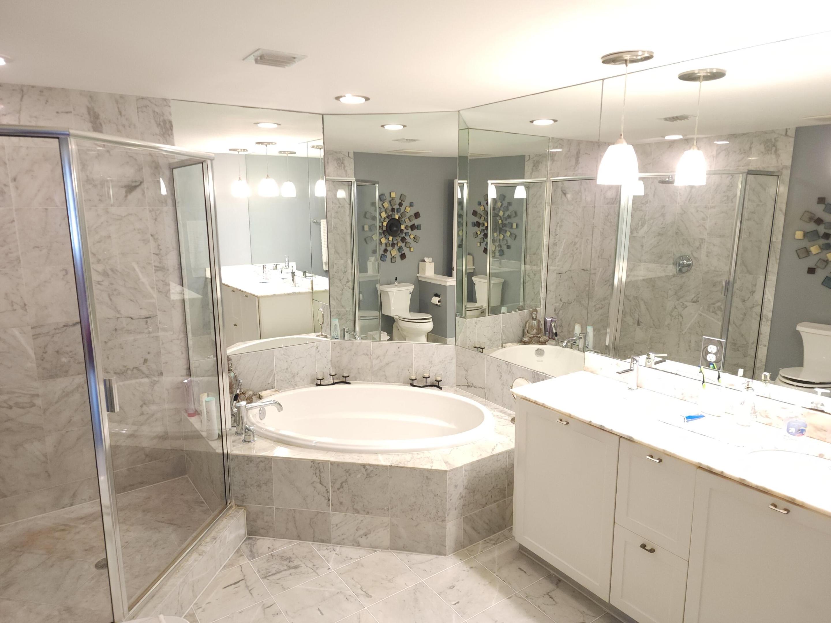 225 NE 1st Street 303