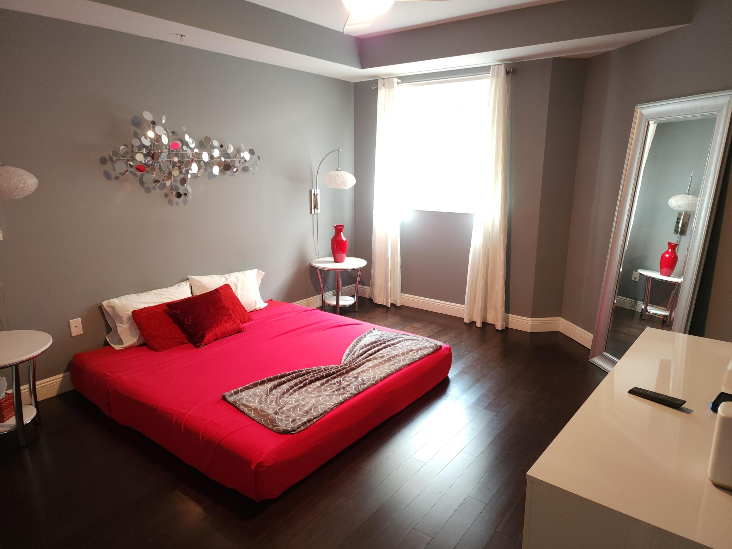 225 NE 1st Street 303