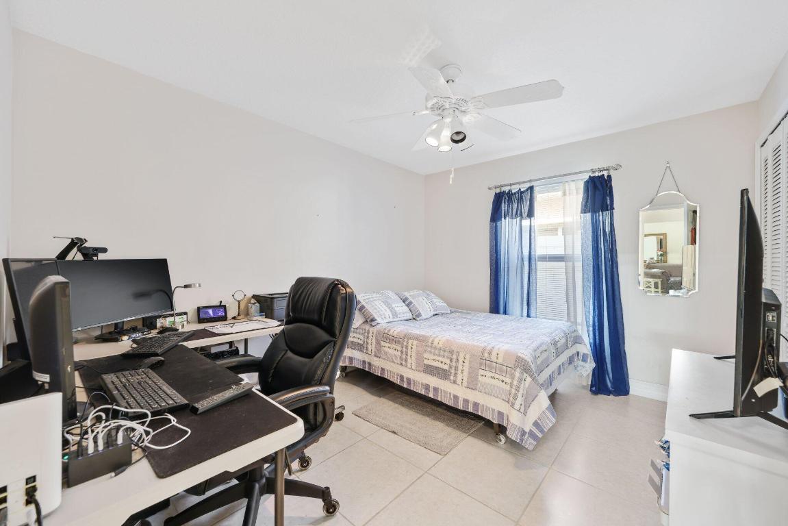 1071 Delray Lakes Drive