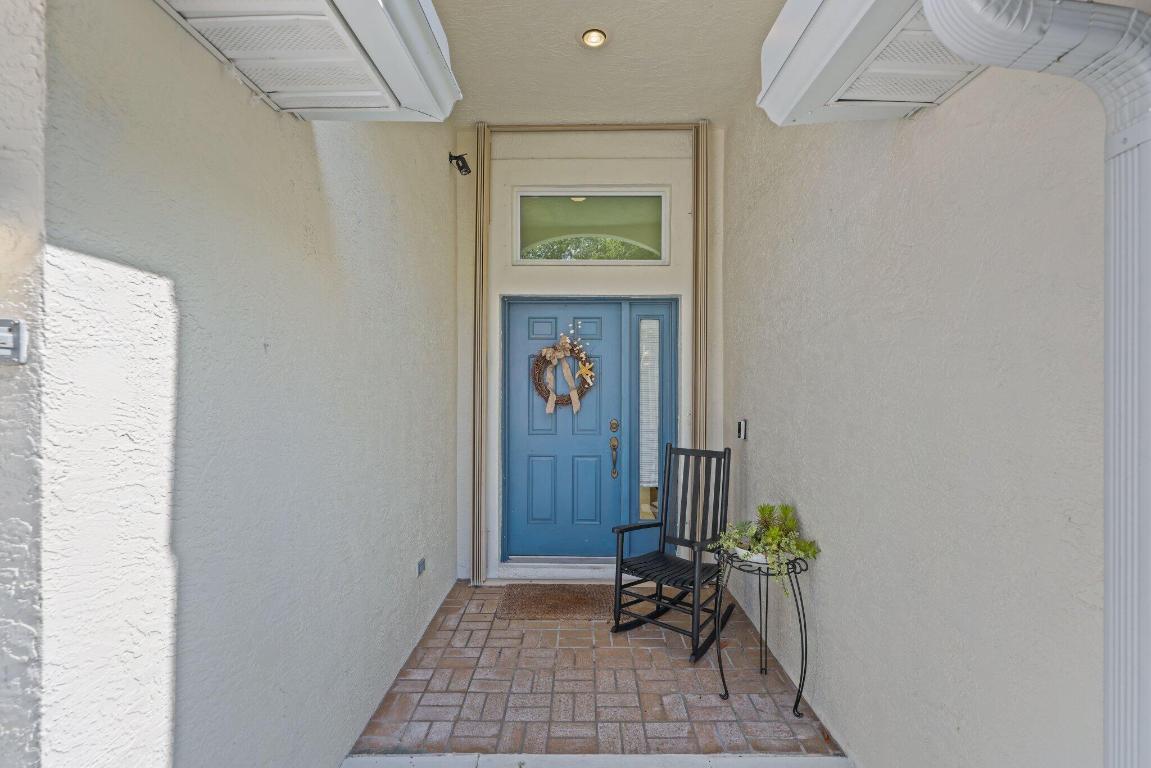 1071 Delray Lakes Drive