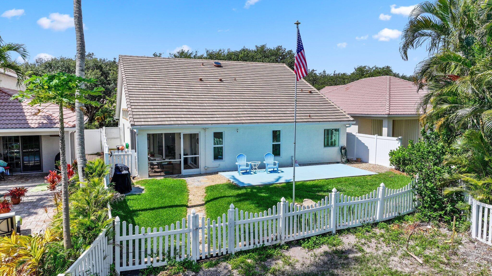 1071 Delray Lakes Drive