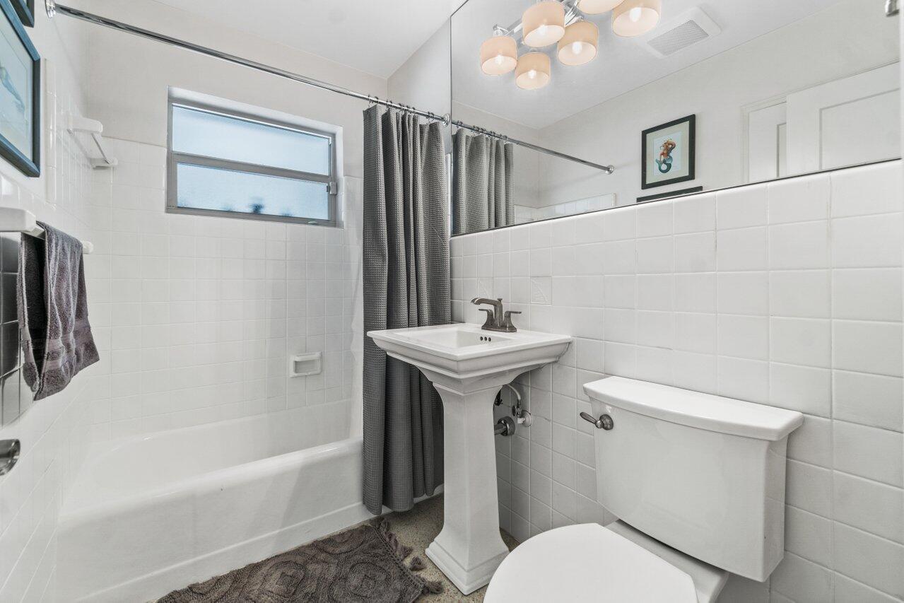 124 Bonnie Briar Lane