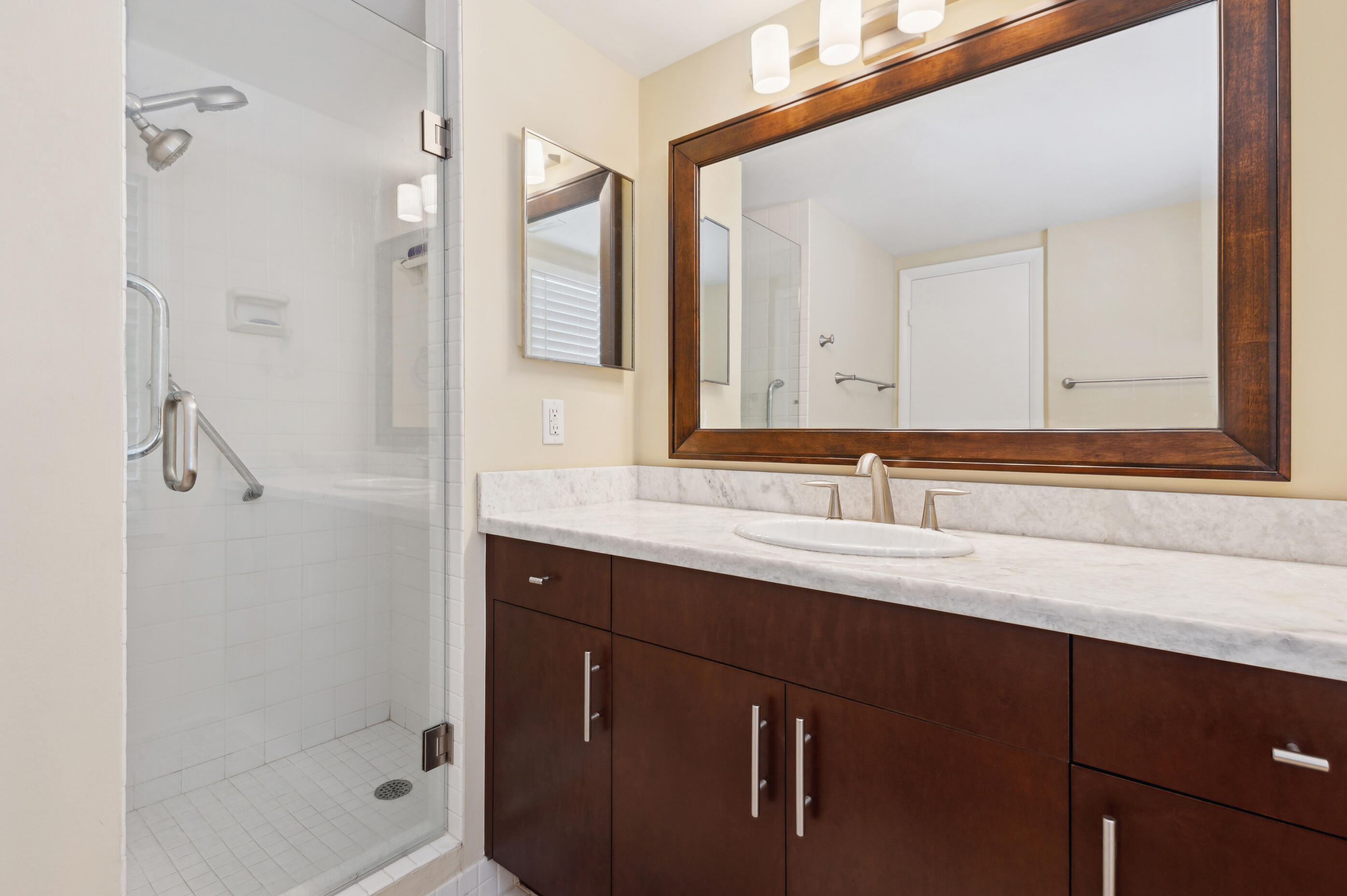 555 SE 6th Avenue 7h