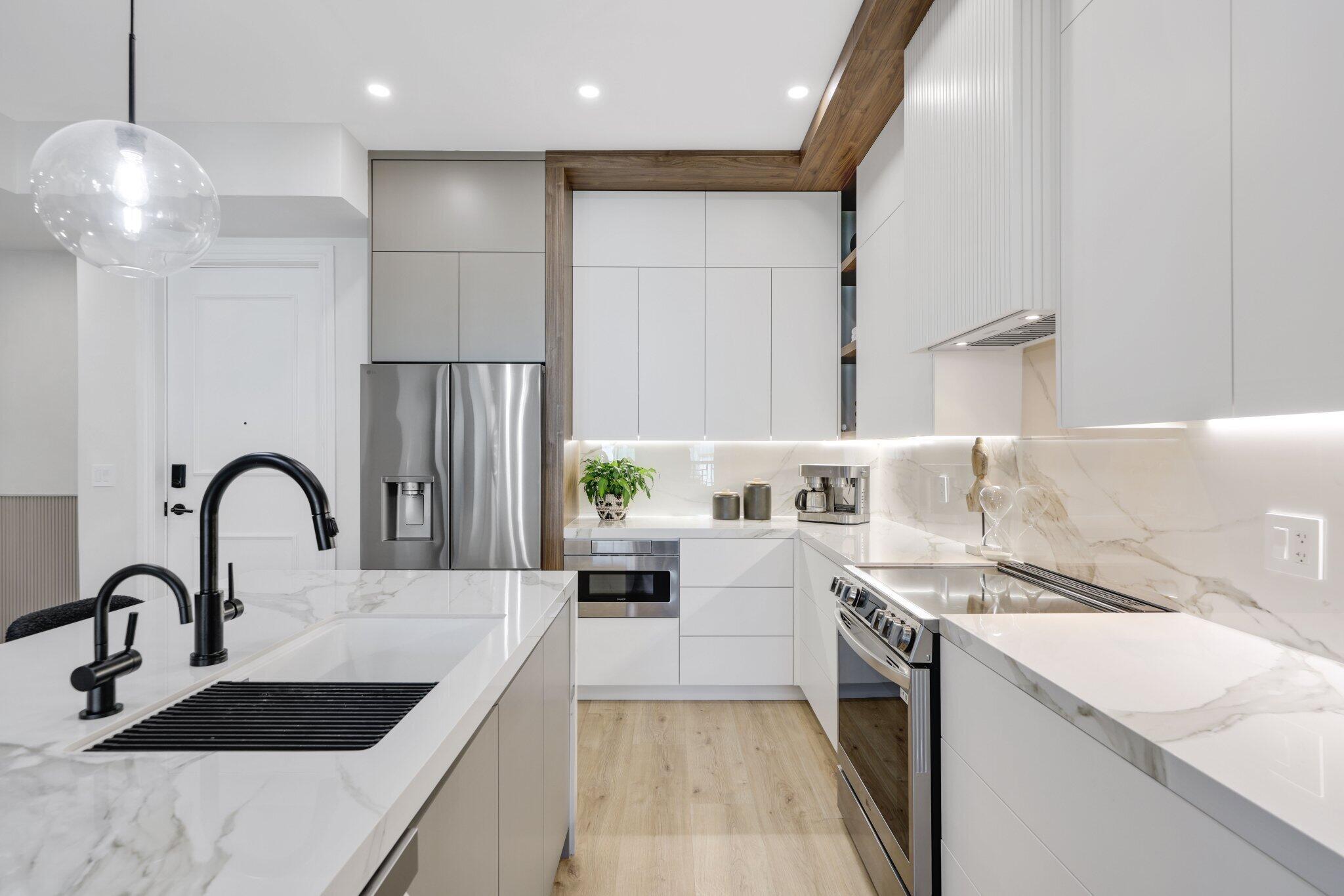 200 NE 2nd Avenue 411