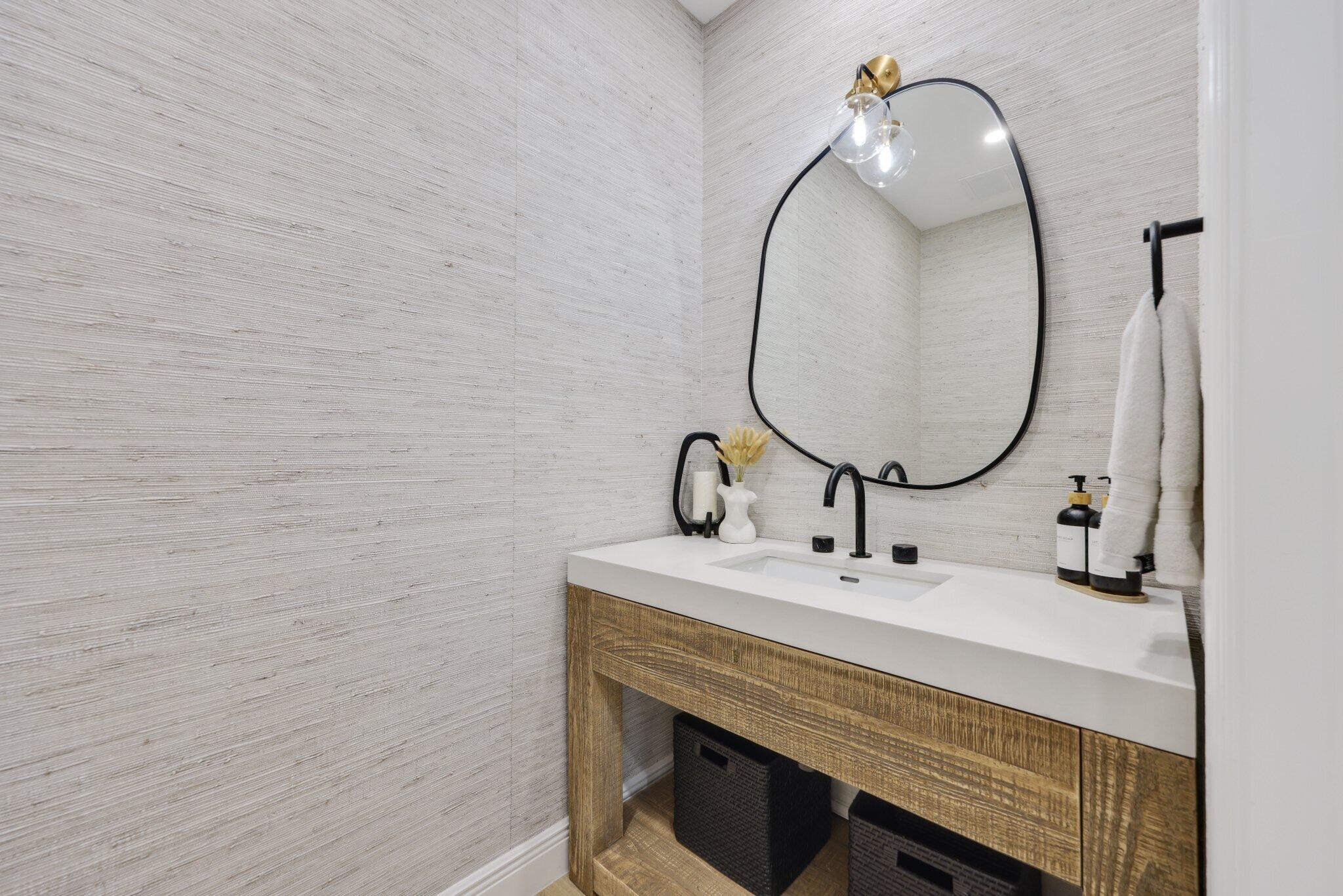 200 NE 2nd Avenue 411