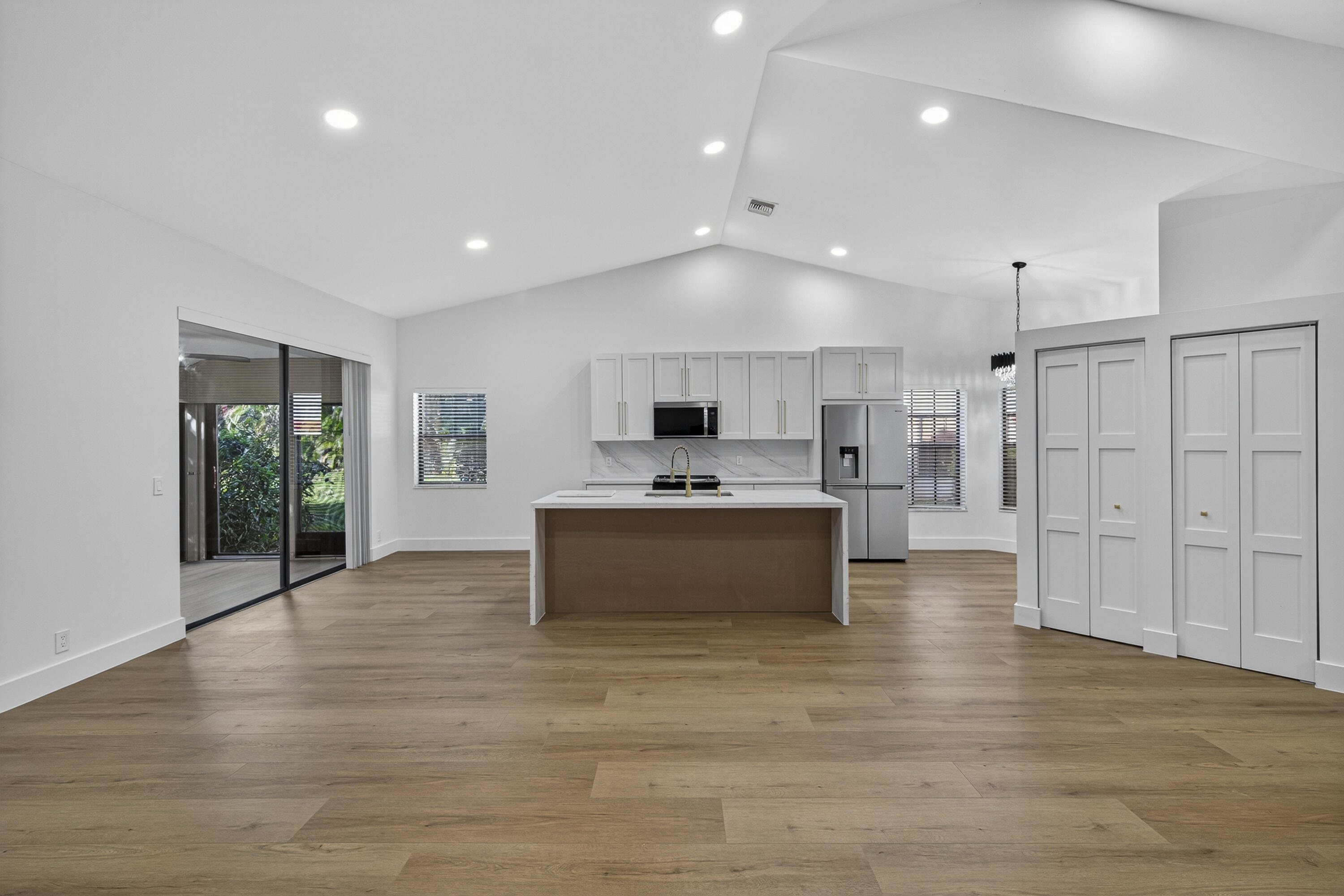 7548 Lexington Club Boulevard B