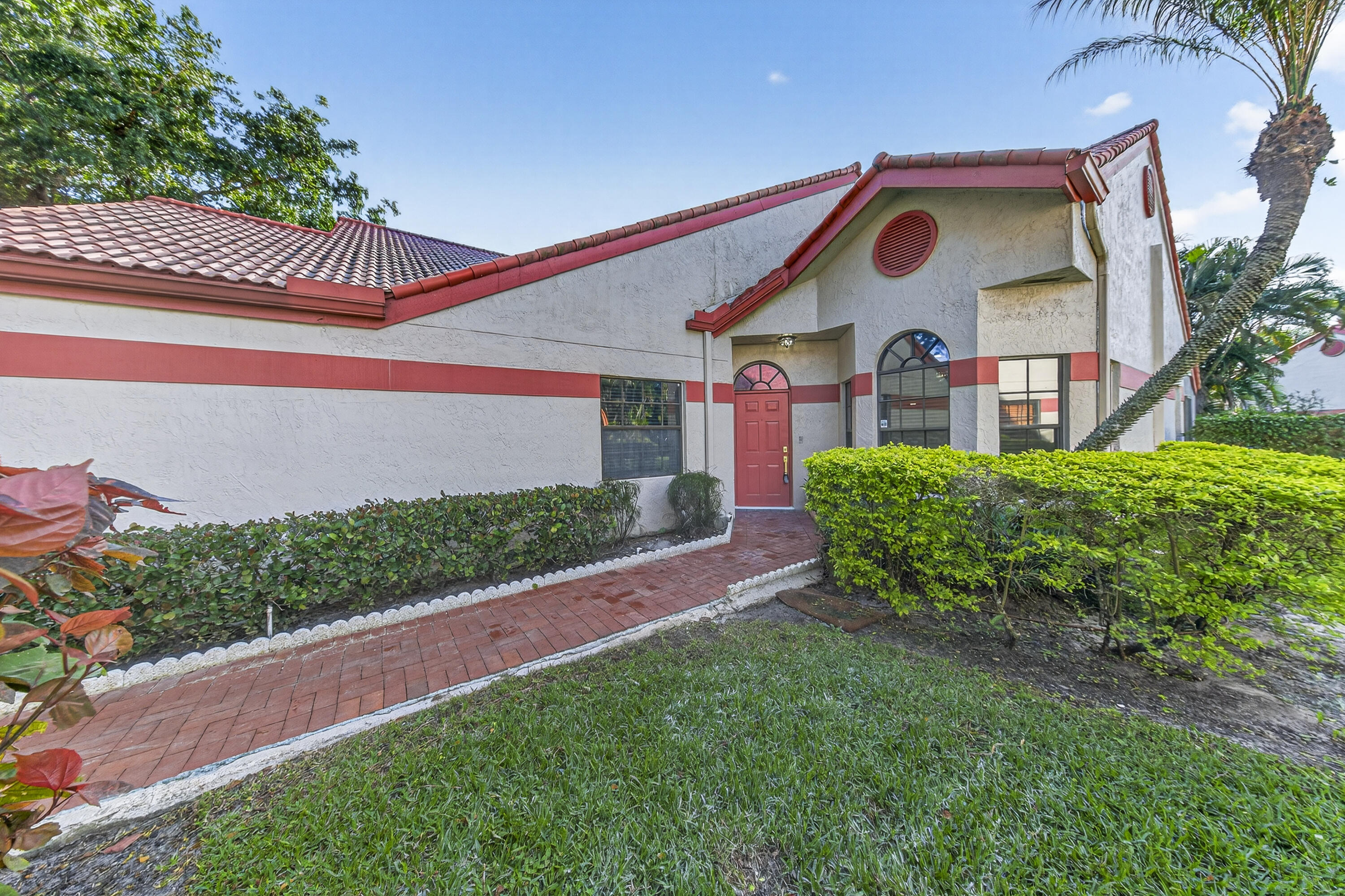 7548 Lexington Club Boulevard B
