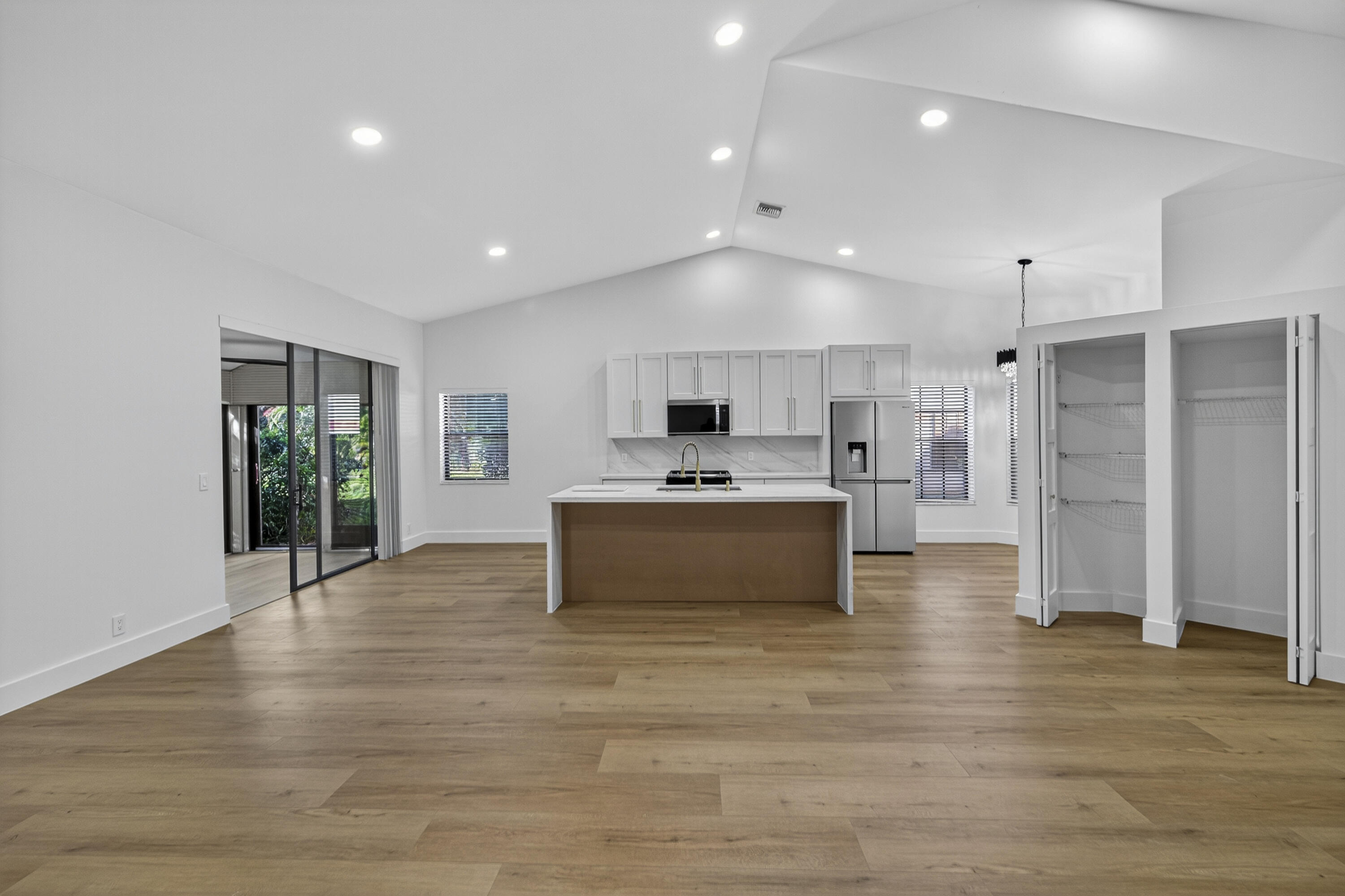 7548 Lexington Club Boulevard B