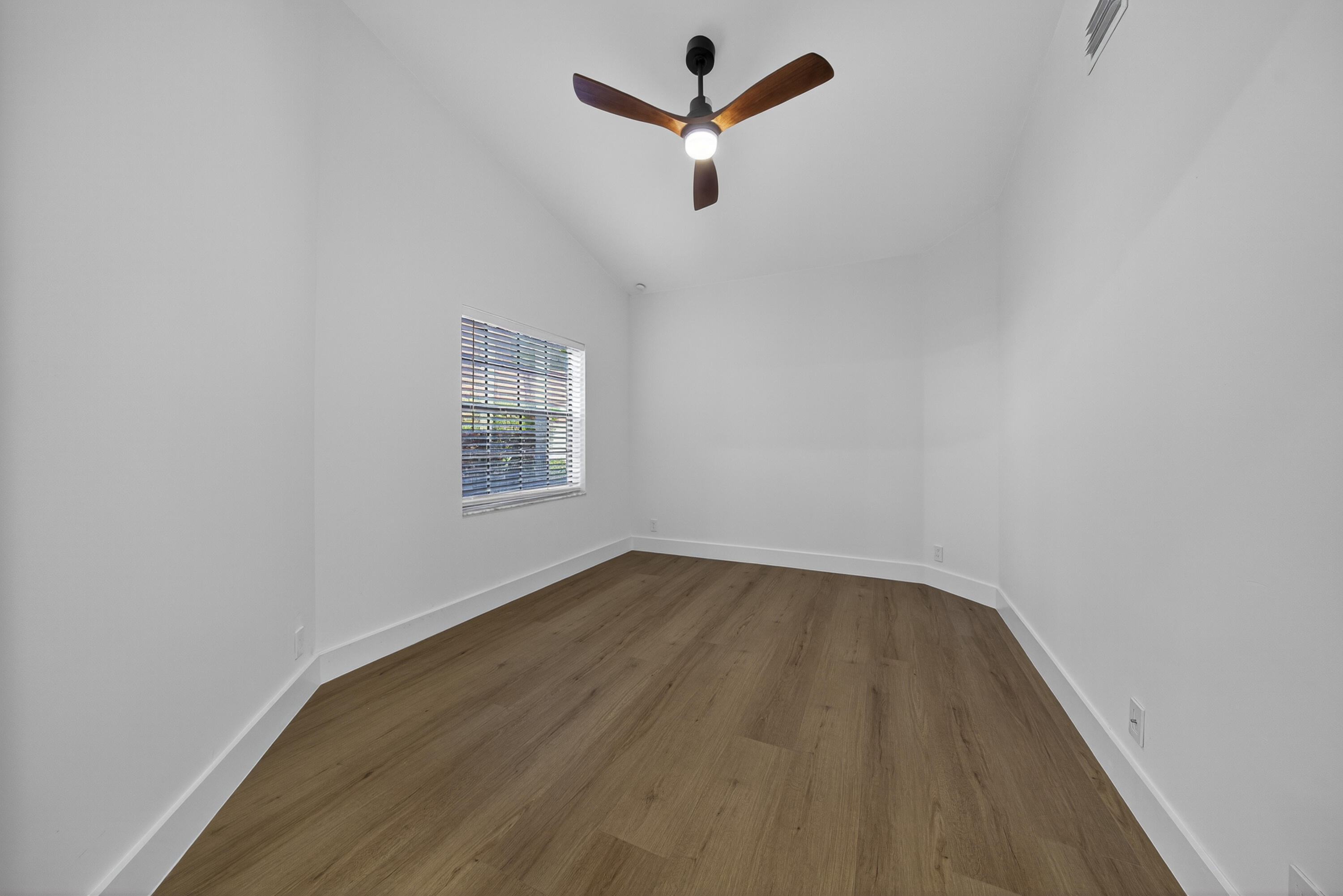 7548 Lexington Club Boulevard B