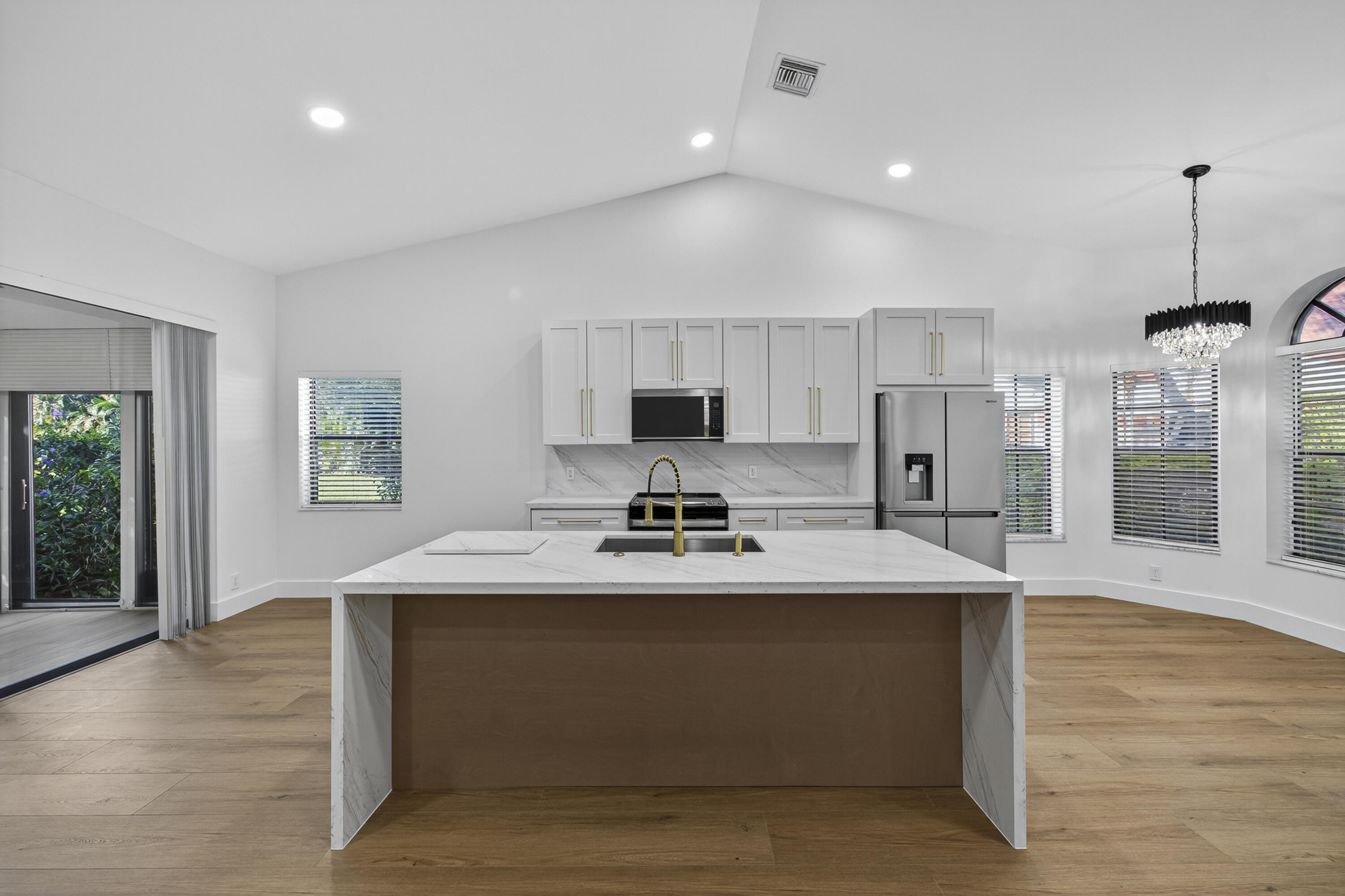 7548 Lexington Club Boulevard B