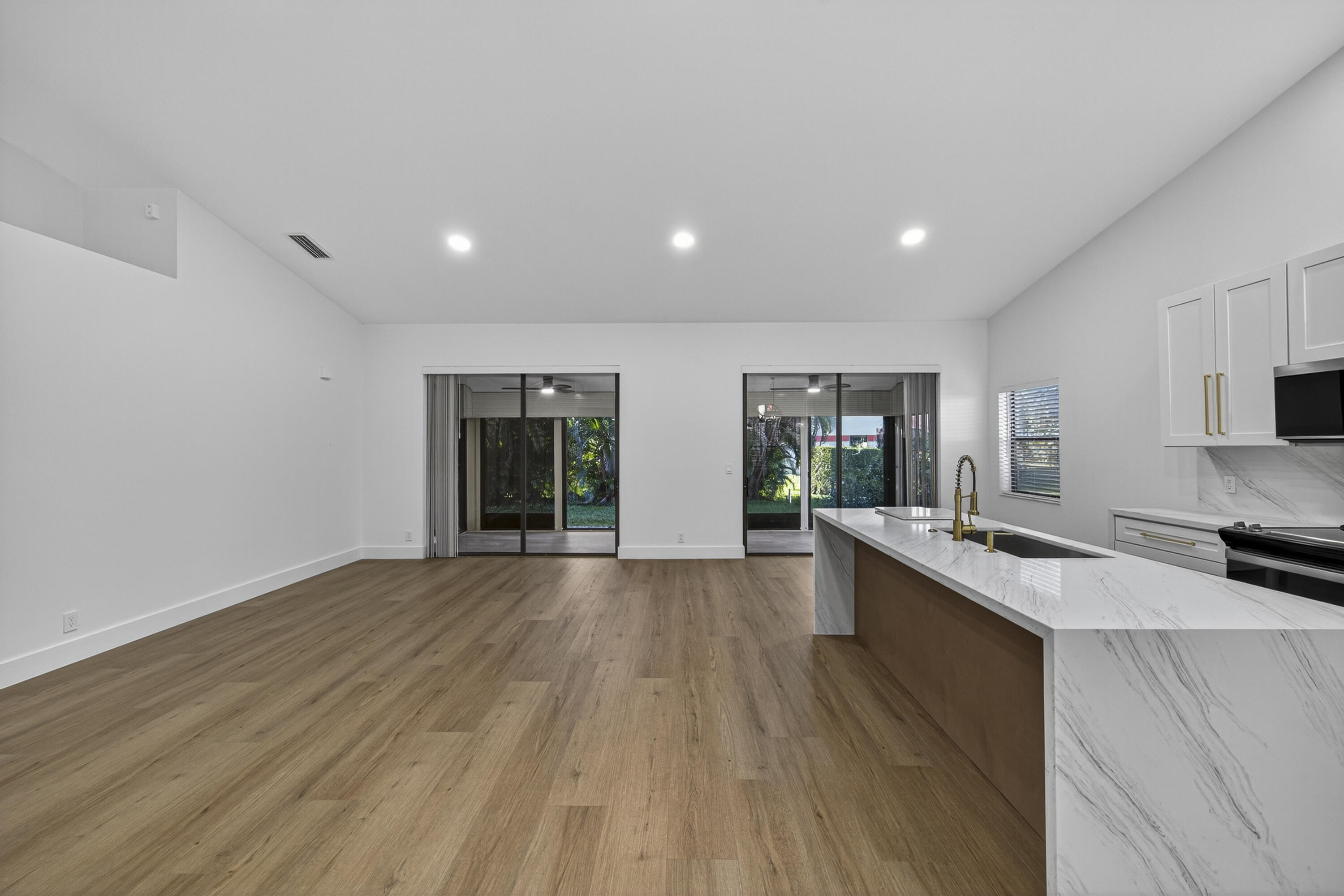7548 Lexington Club Boulevard B