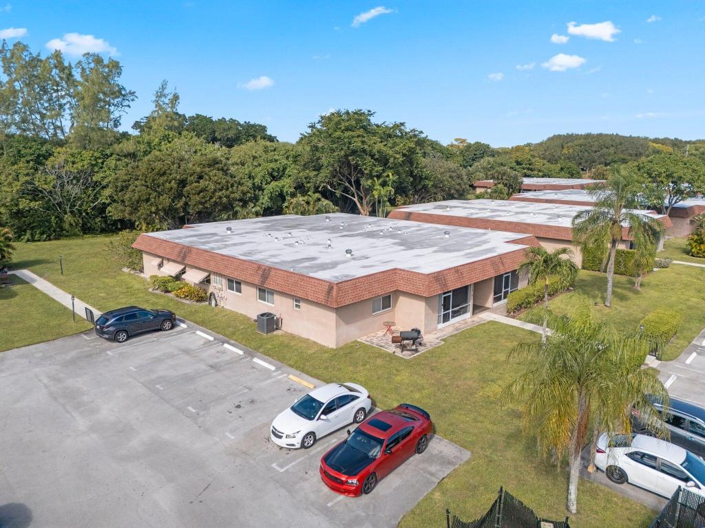 1912 Palmland Drive 3