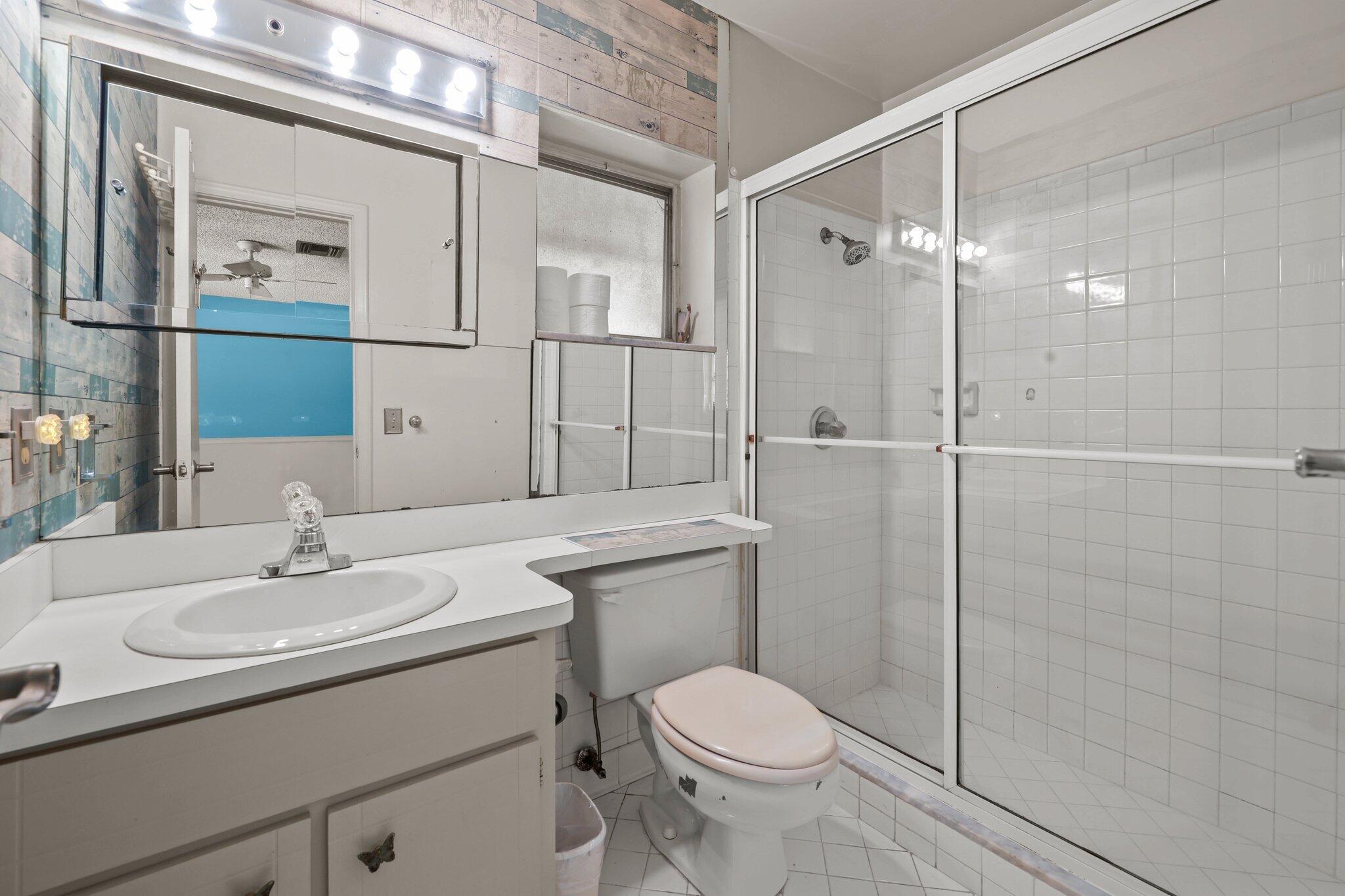 1912 Palmland Drive 3