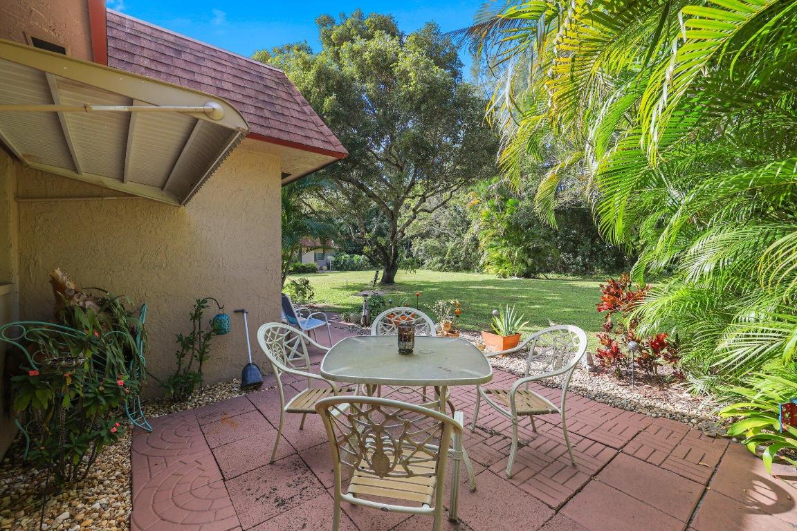 1912 Palmland Drive 3