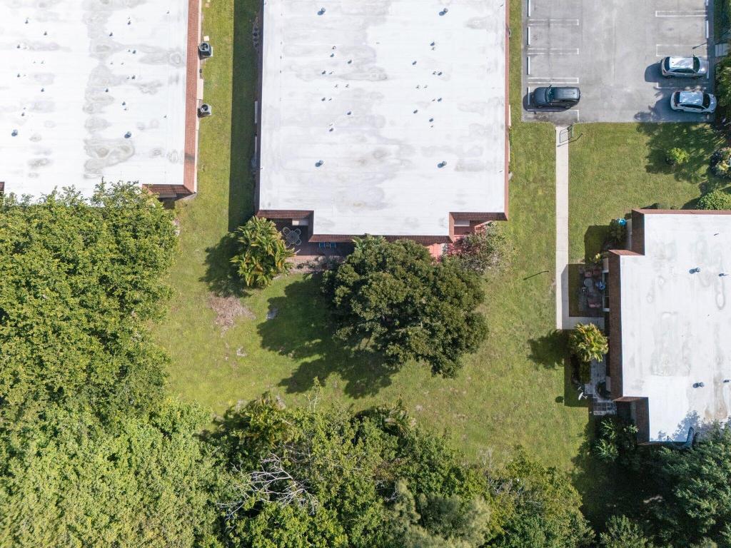 1912 Palmland Drive 3