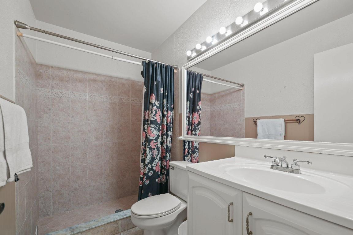 1912 Palmland Drive 3