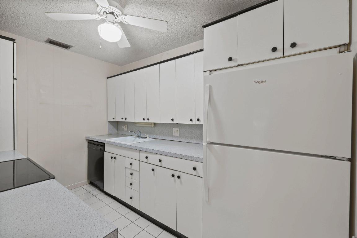 1912 Palmland Drive 3