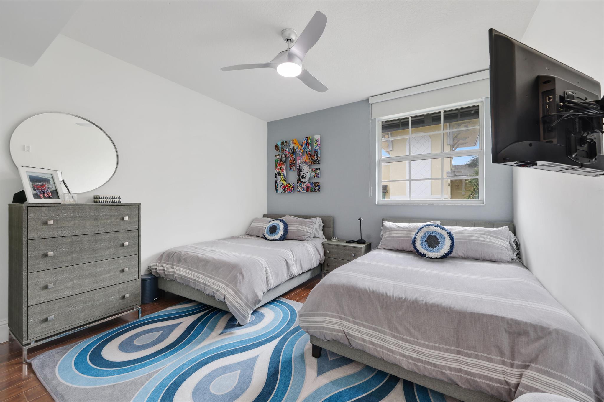 235 NE 1st Street 411