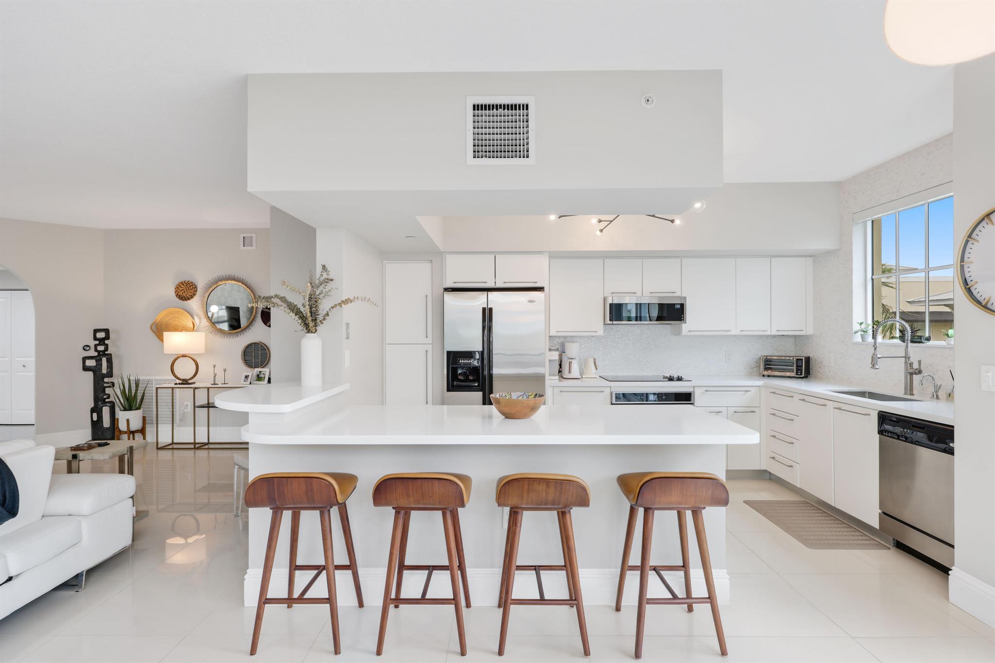 235 NE 1st Street 411