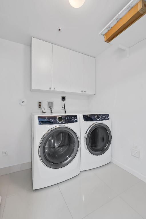 235 NE 1st Street 411