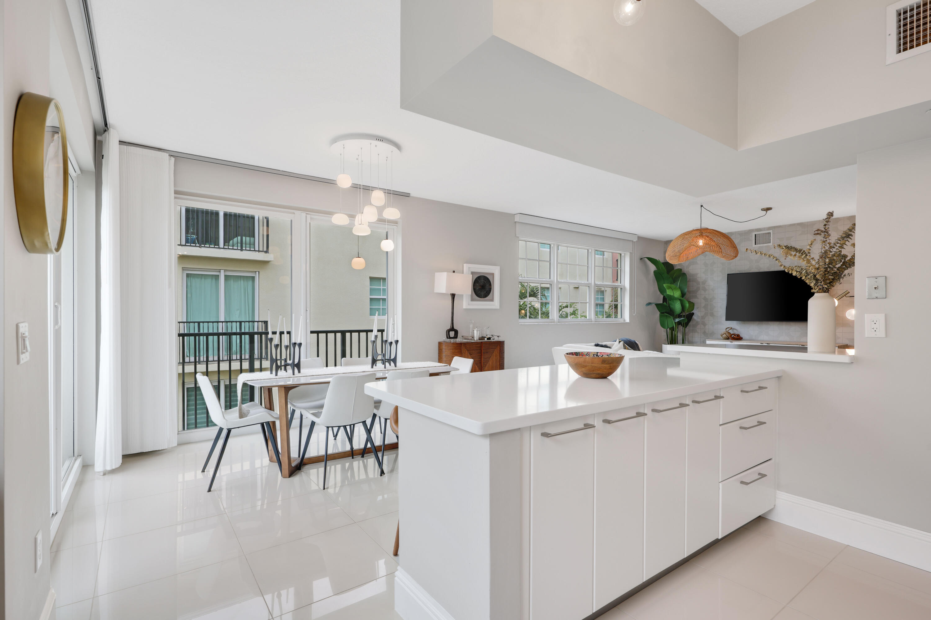 235 NE 1st Street 411