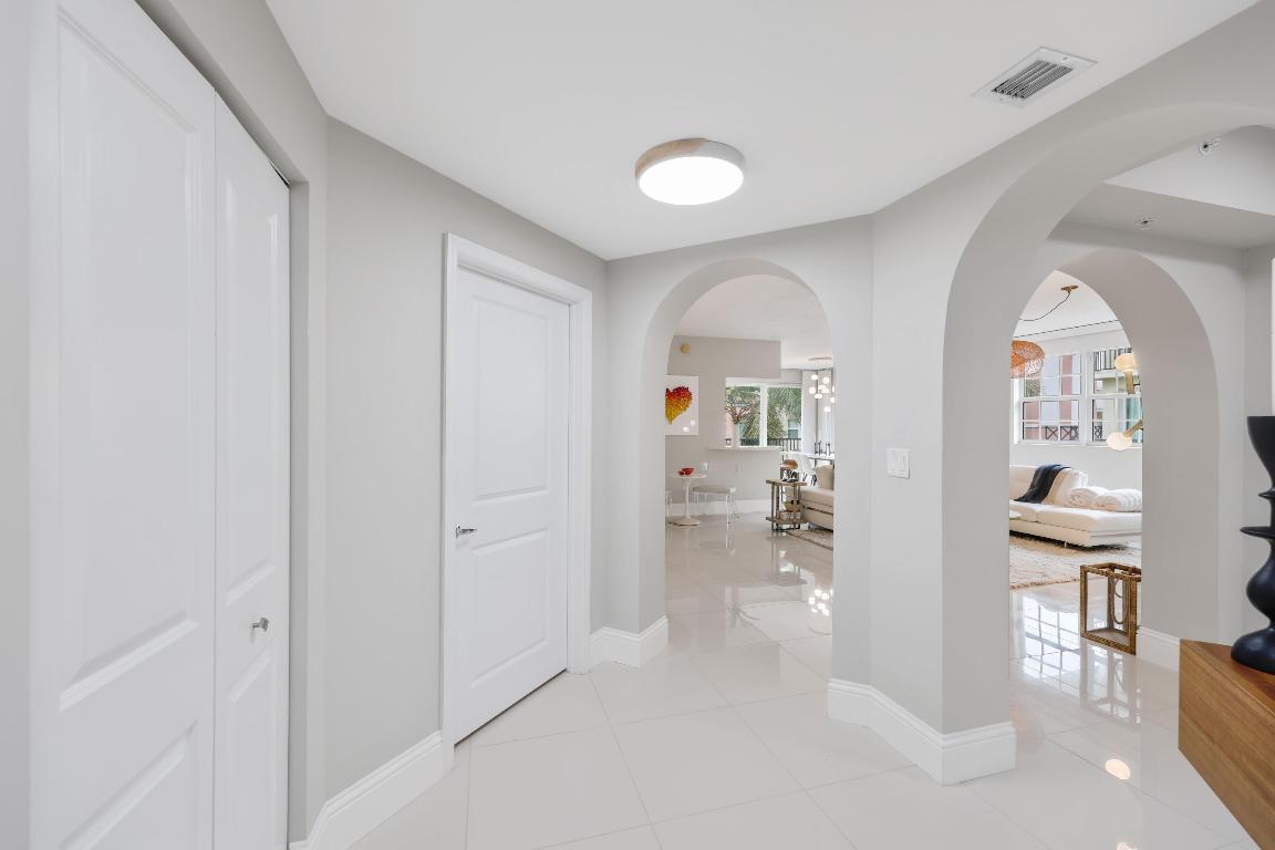 235 NE 1st Street 411