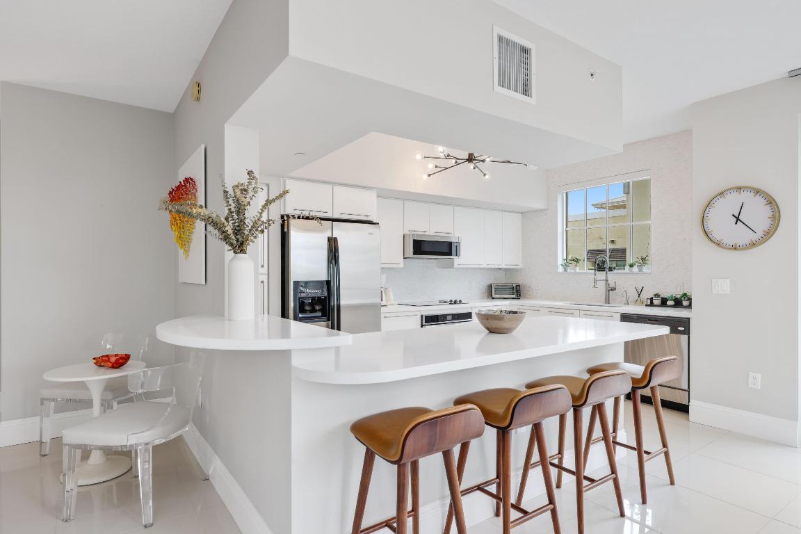 235 NE 1st Street 411