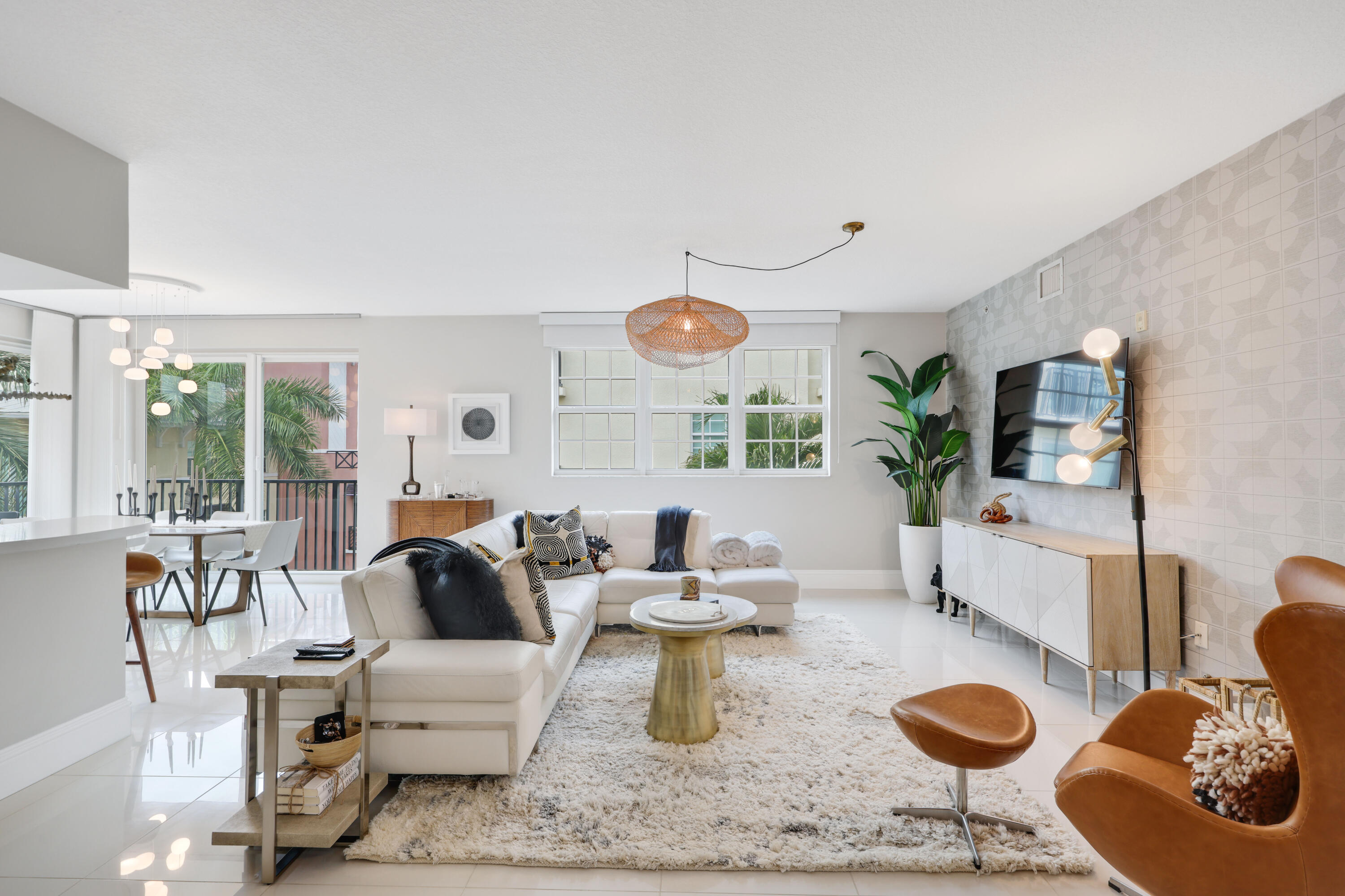 235 NE 1st Street 411