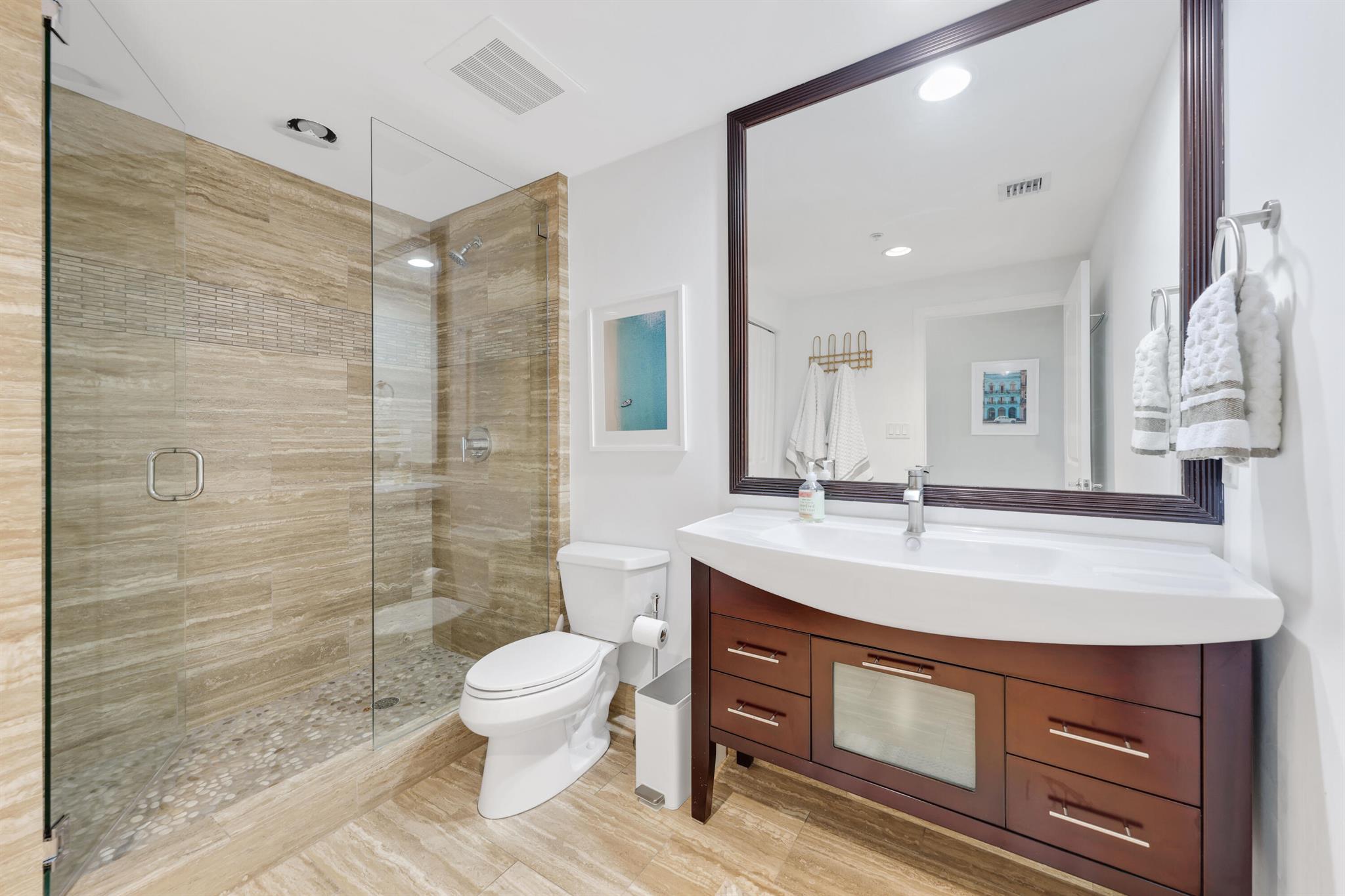 235 NE 1st Street 411