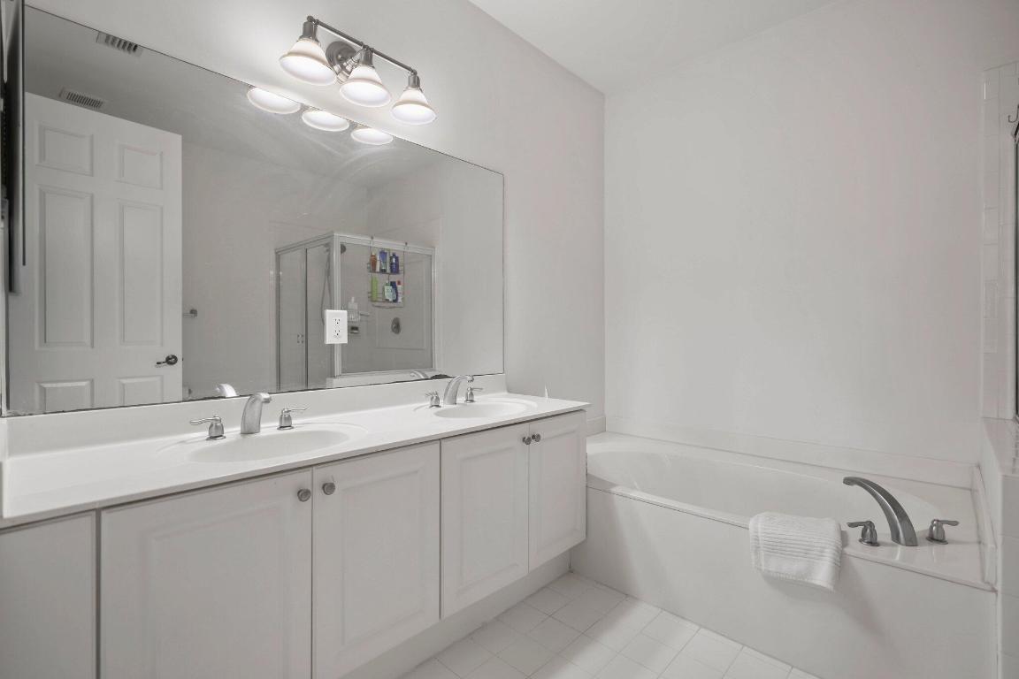 106 S Longport Circle H