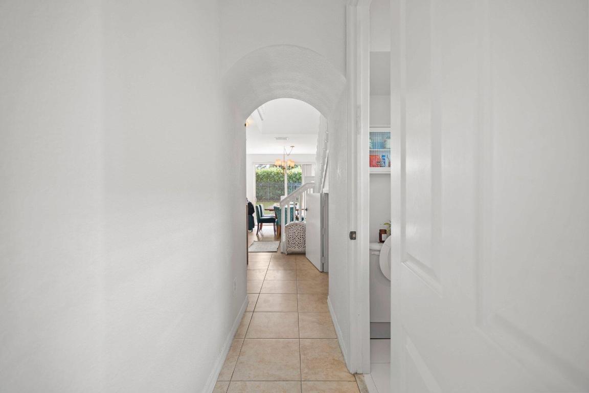 106 S Longport Circle H