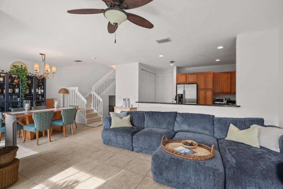 106 S Longport Circle H