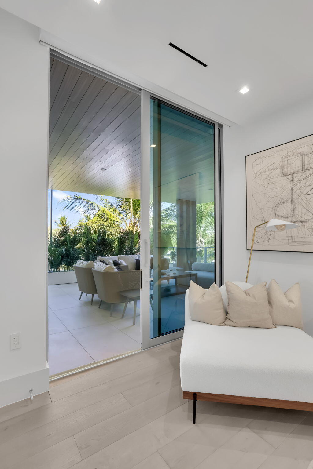 1901 S Ocean Boulevard 9