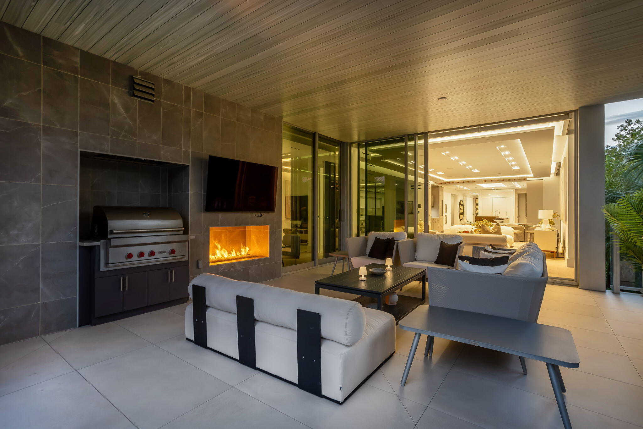 1901 S Ocean Boulevard 9