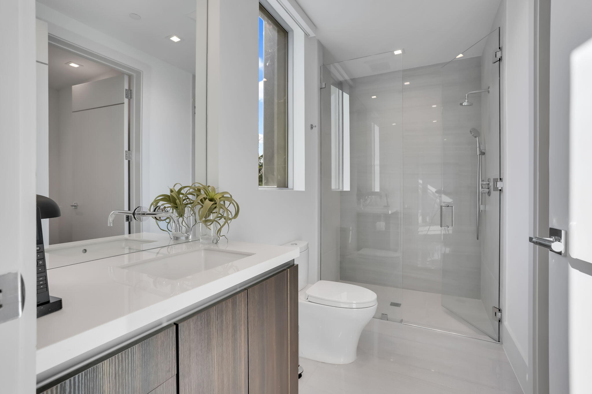 1901 S Ocean Boulevard 9