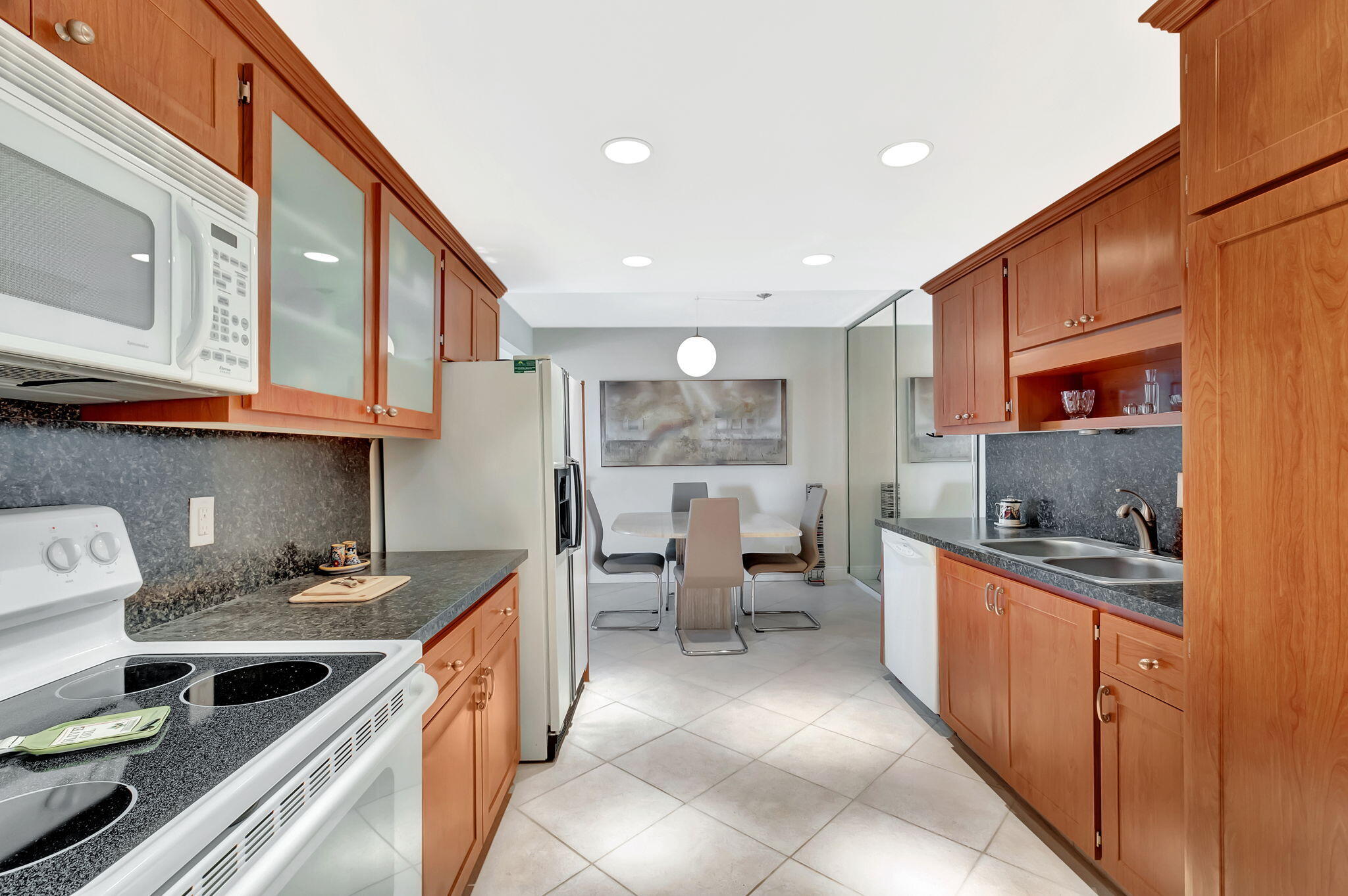 2200 S Ocean Boulevard 405