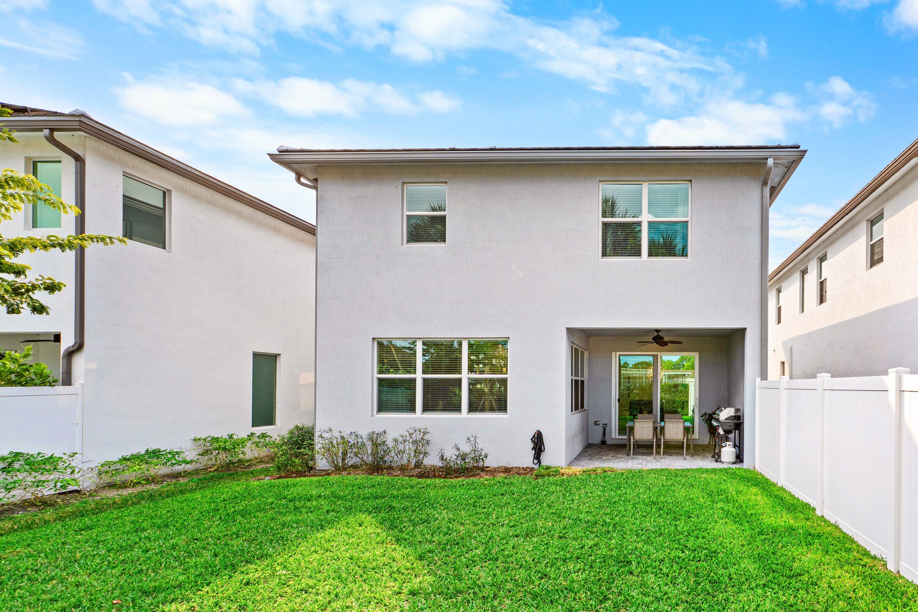 1565 Verawood Lane