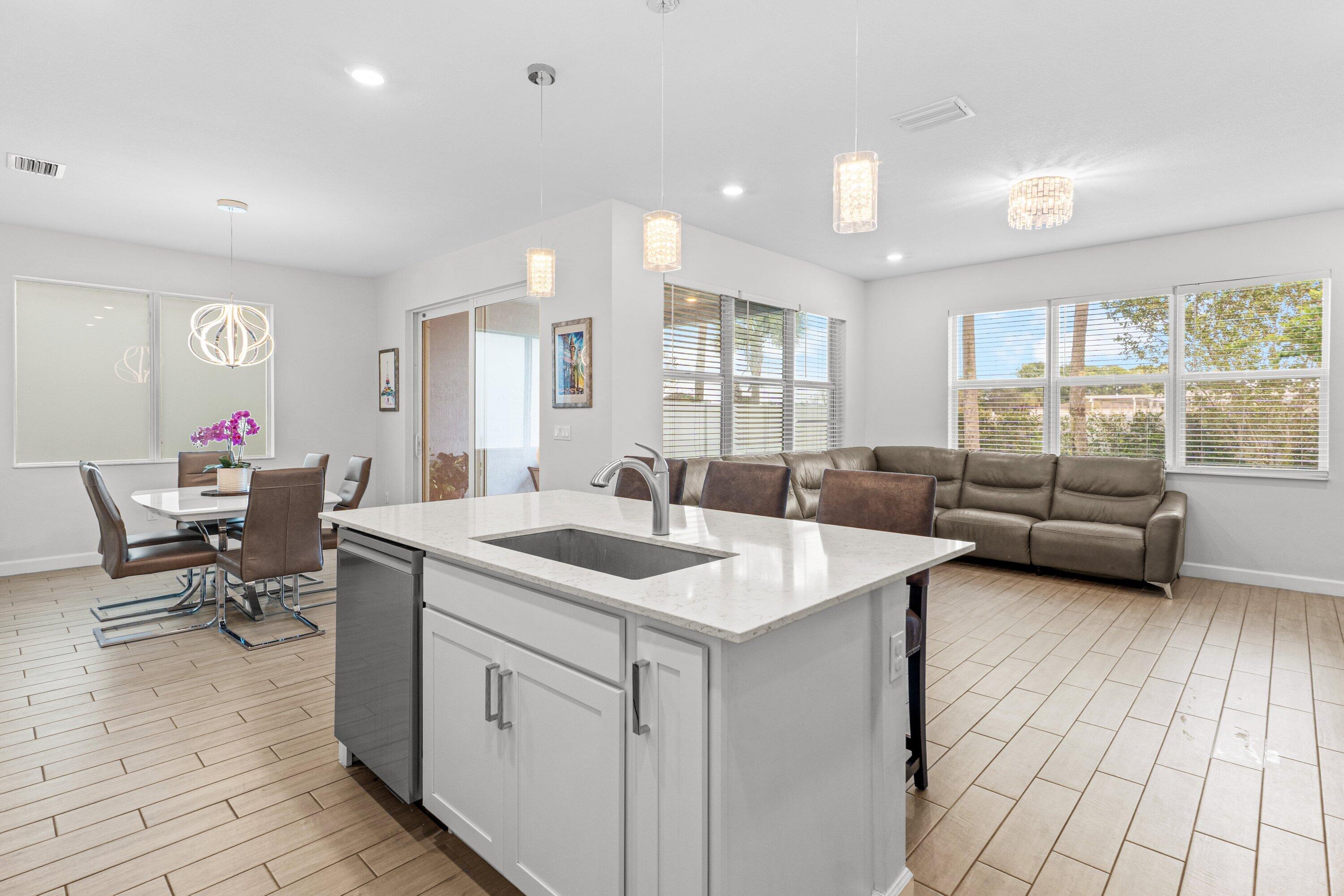 1565 Verawood Lane