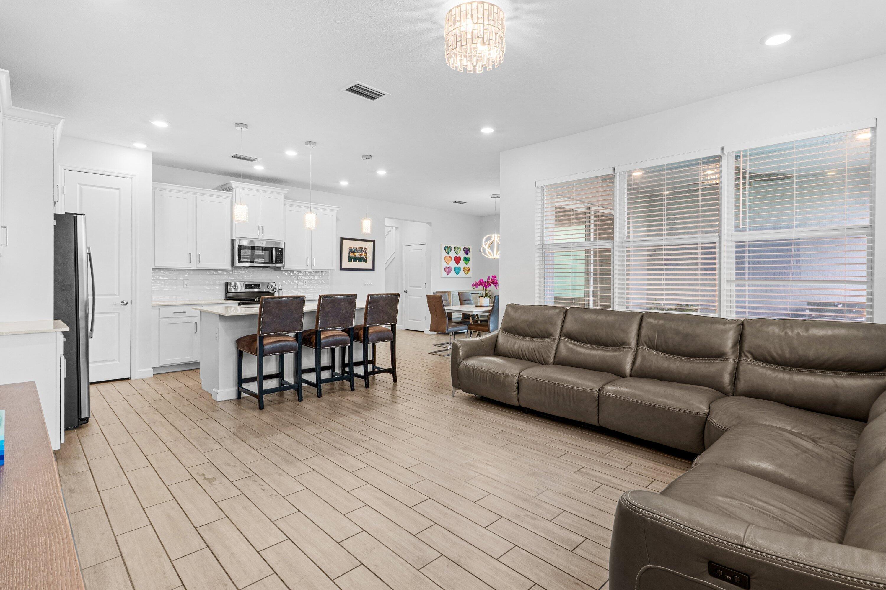 1565 Verawood Lane