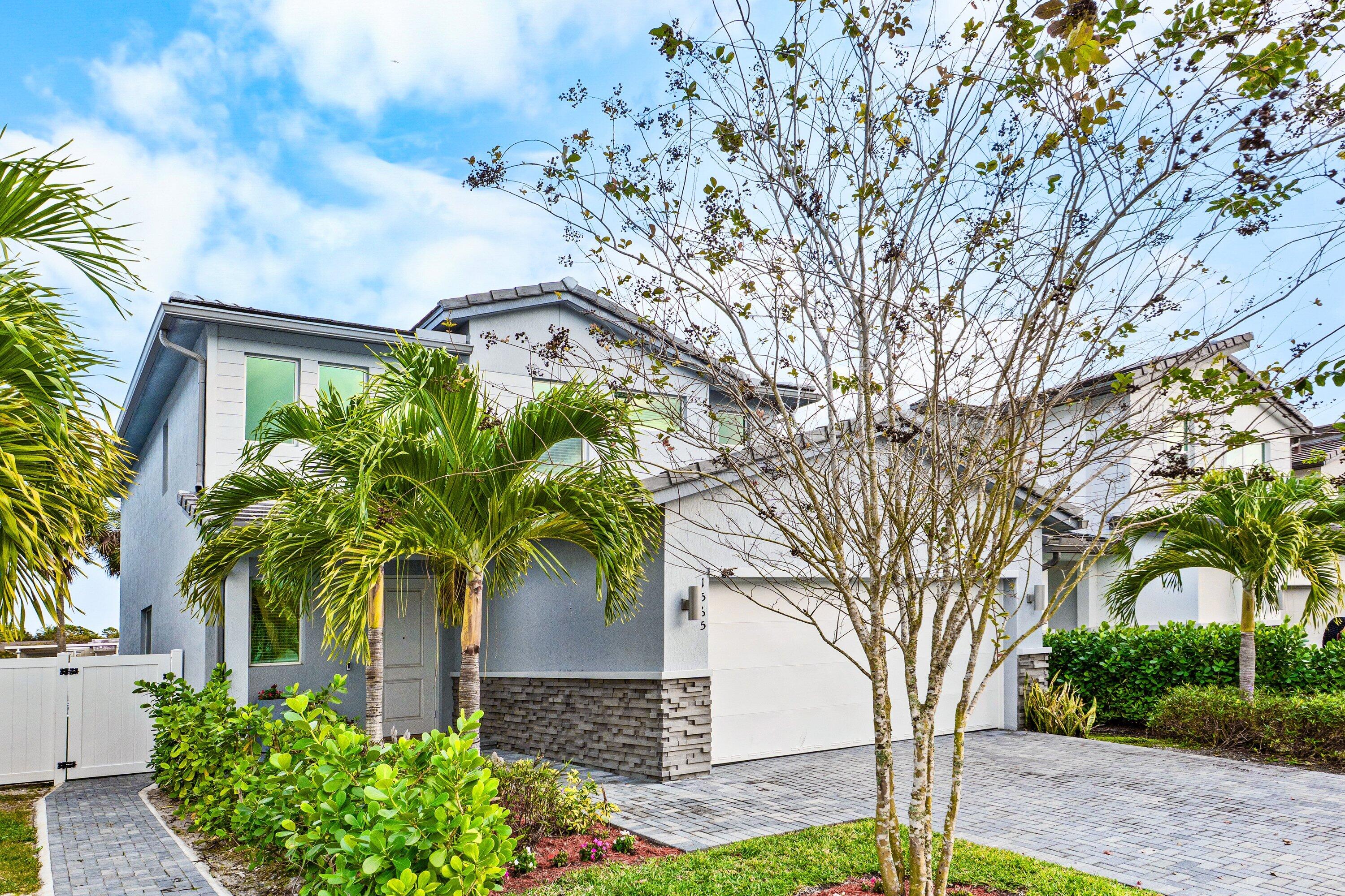 1565 Verawood Lane