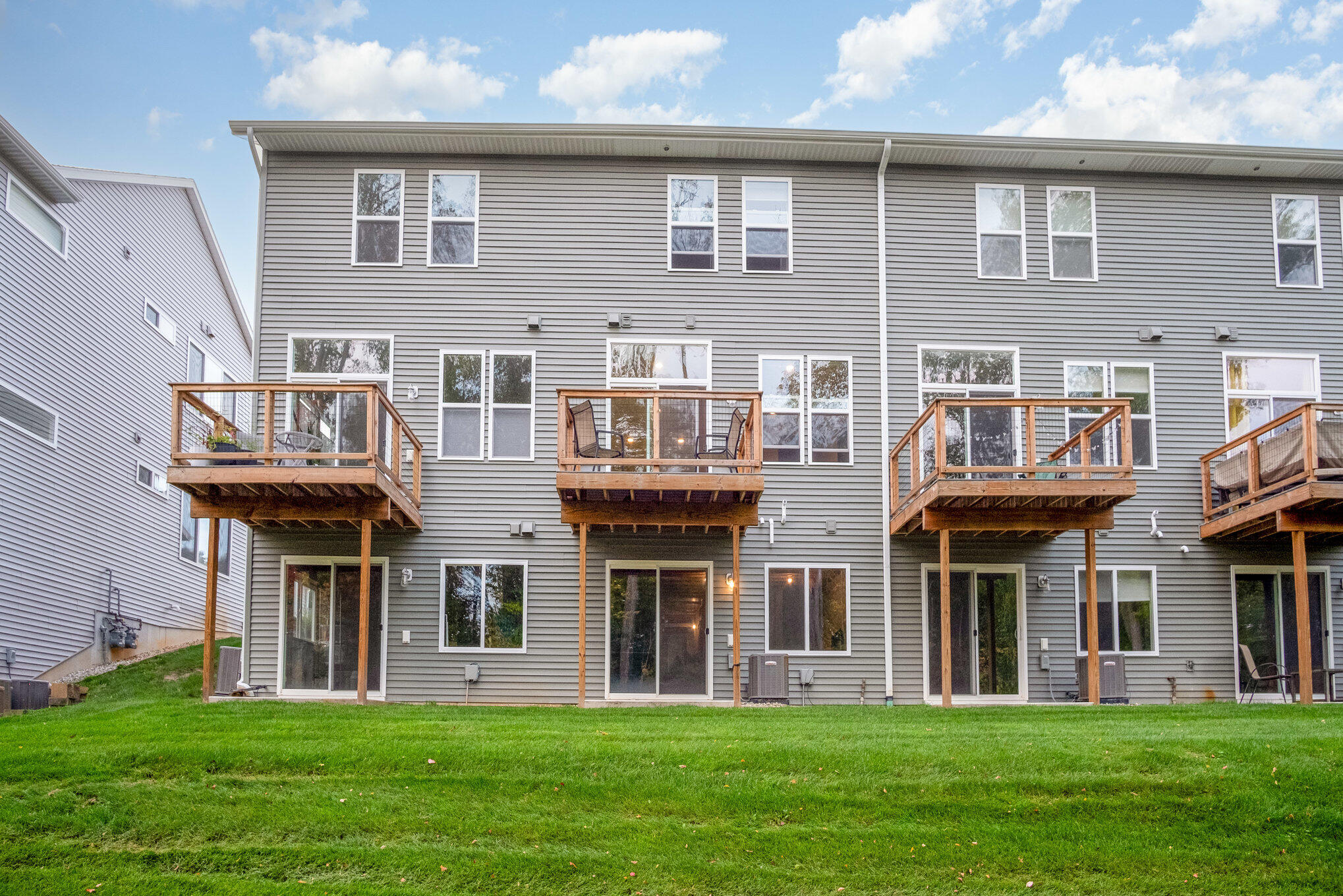 2351 Watertown Way NE, 6