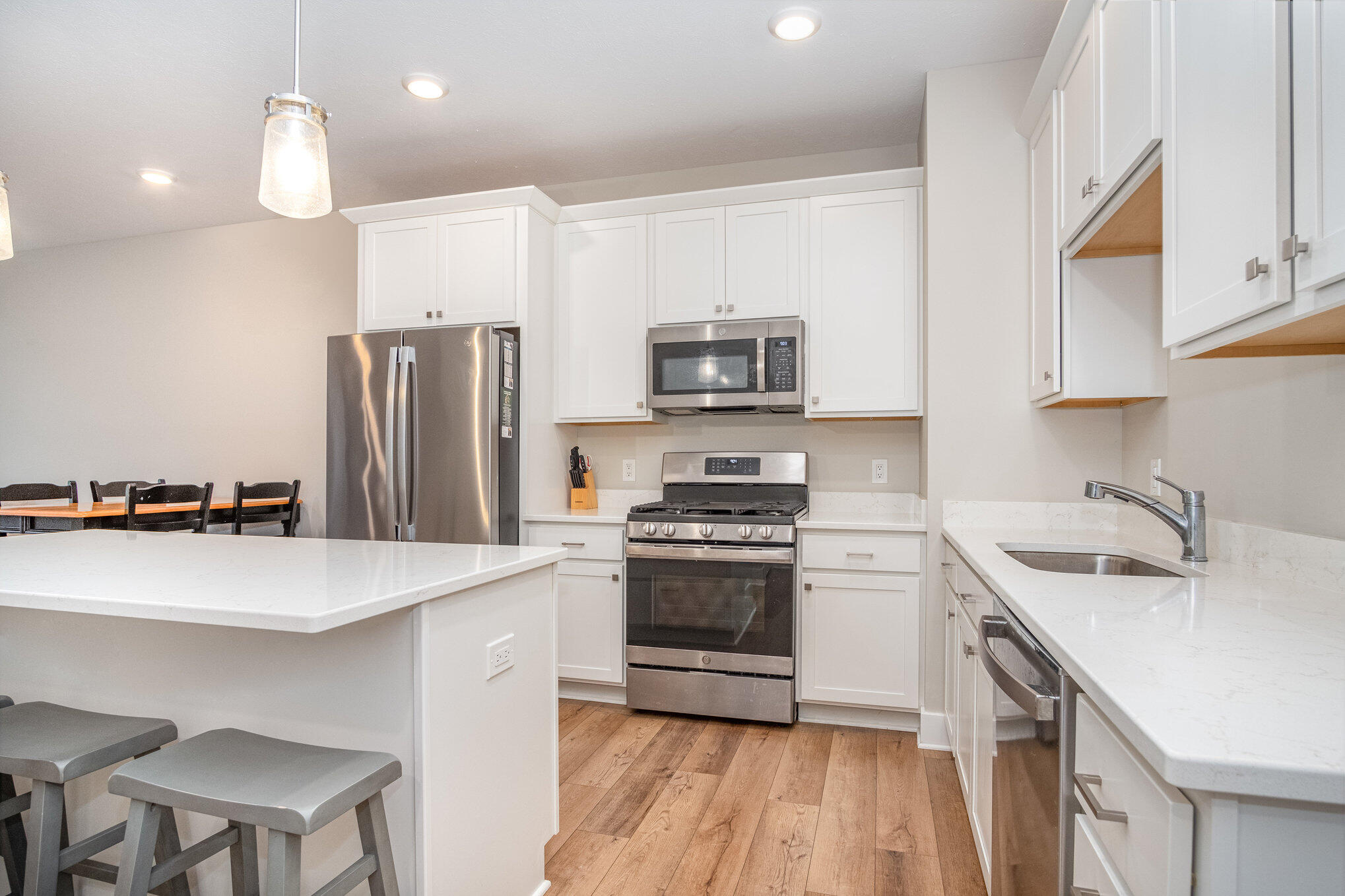 2351 Watertown Way NE, 6