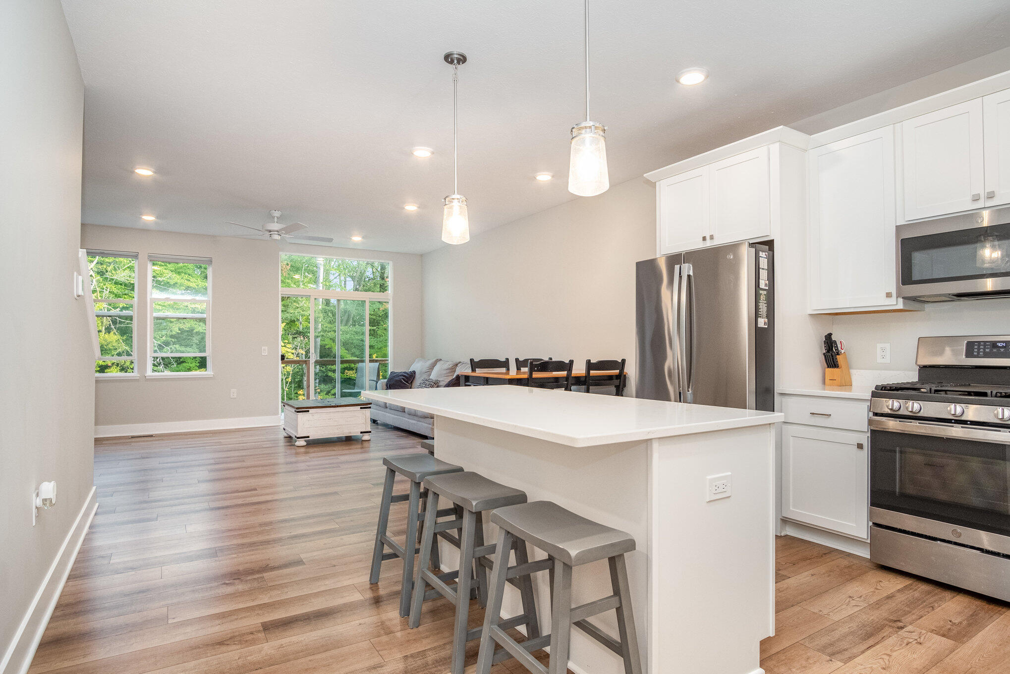 2351 Watertown Way NE, 6