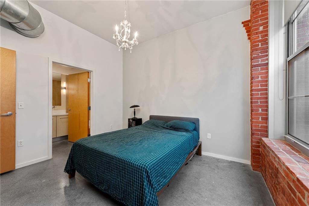 136 Main Street Unit: 405