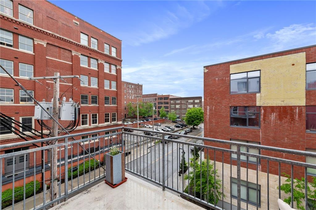 136 Main Street Unit: 405